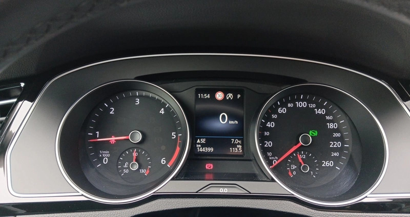 Volkswagen Passat cena 95900 przebieg: 144399, rok produkcji 2019 z Opoczno małe 781